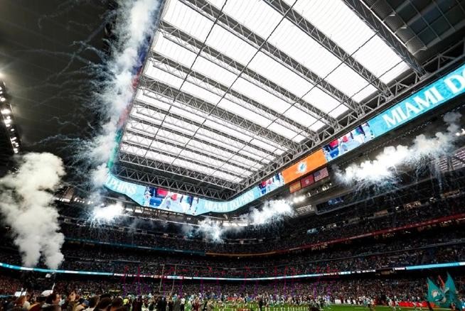 西媒:新伯纳乌全年对外开放 预计年收入4亿欧